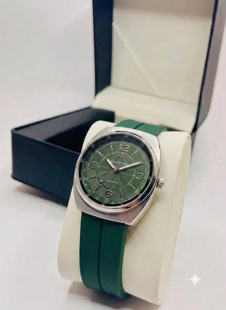 Moonton Emerald Luxury Edition – Textured Green Dial Quartz Watch with Silicone Strap 🟢⌚